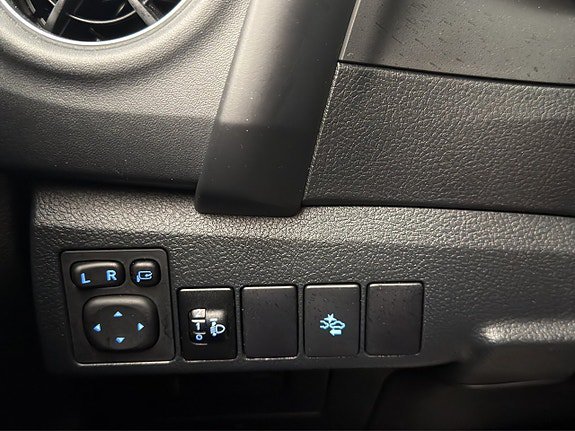 Vehicle Image 28