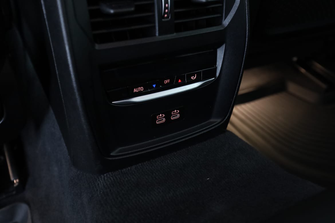 Vehicle Image 45