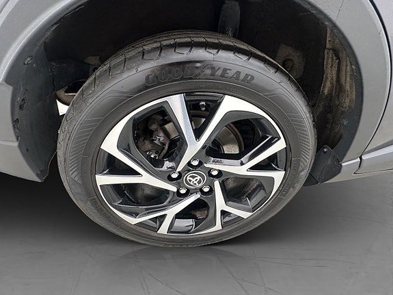 Vehicle Image 30