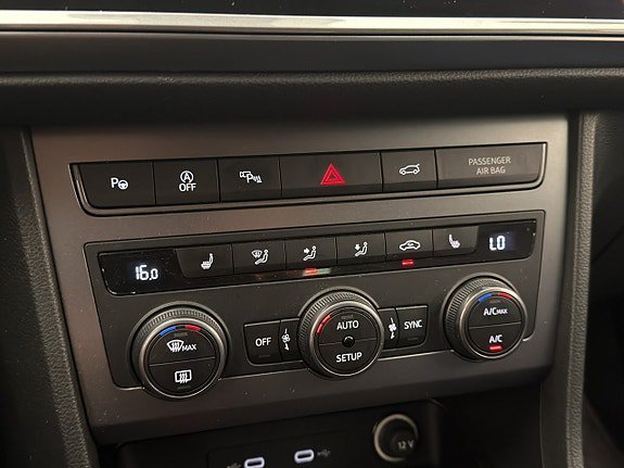 Vehicle Image 28