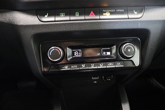 Vehicle Image 27