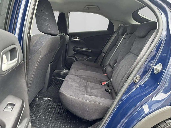 Vehicle Image 16