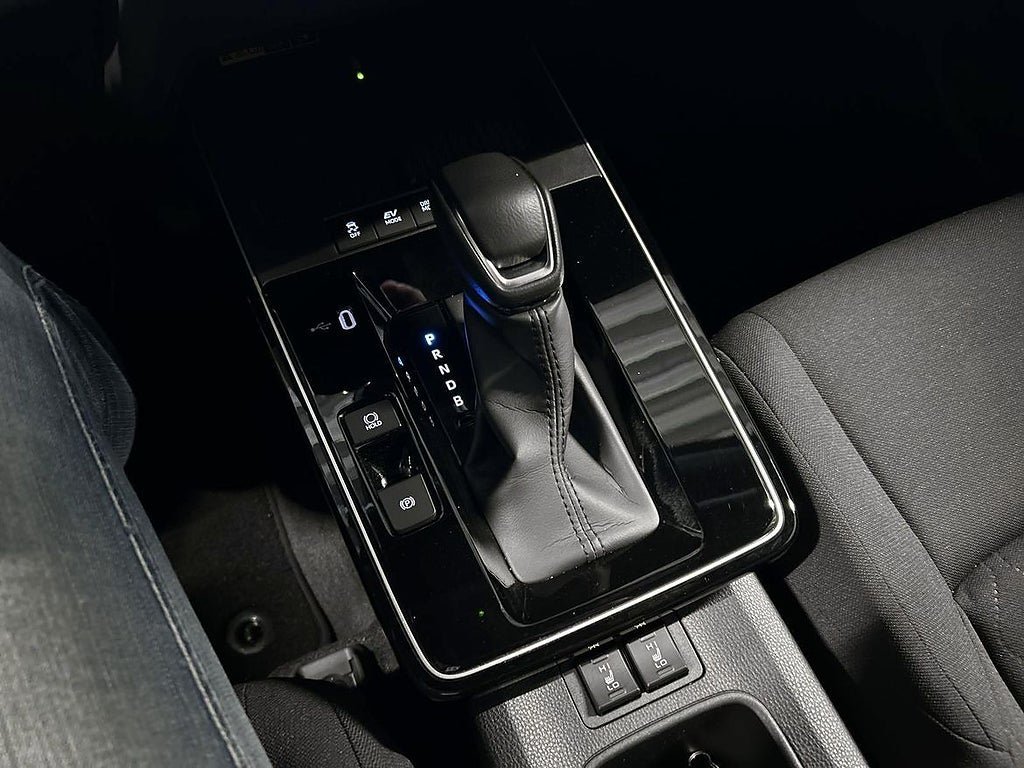 Vehicle Image 17