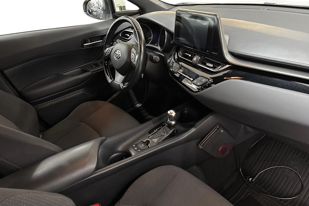 Vehicle Image 7