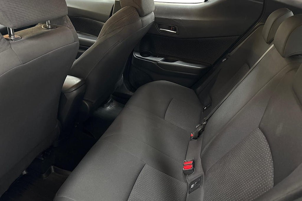 Vehicle Image 13