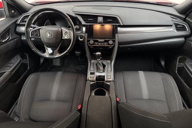 Vehicle Image 6