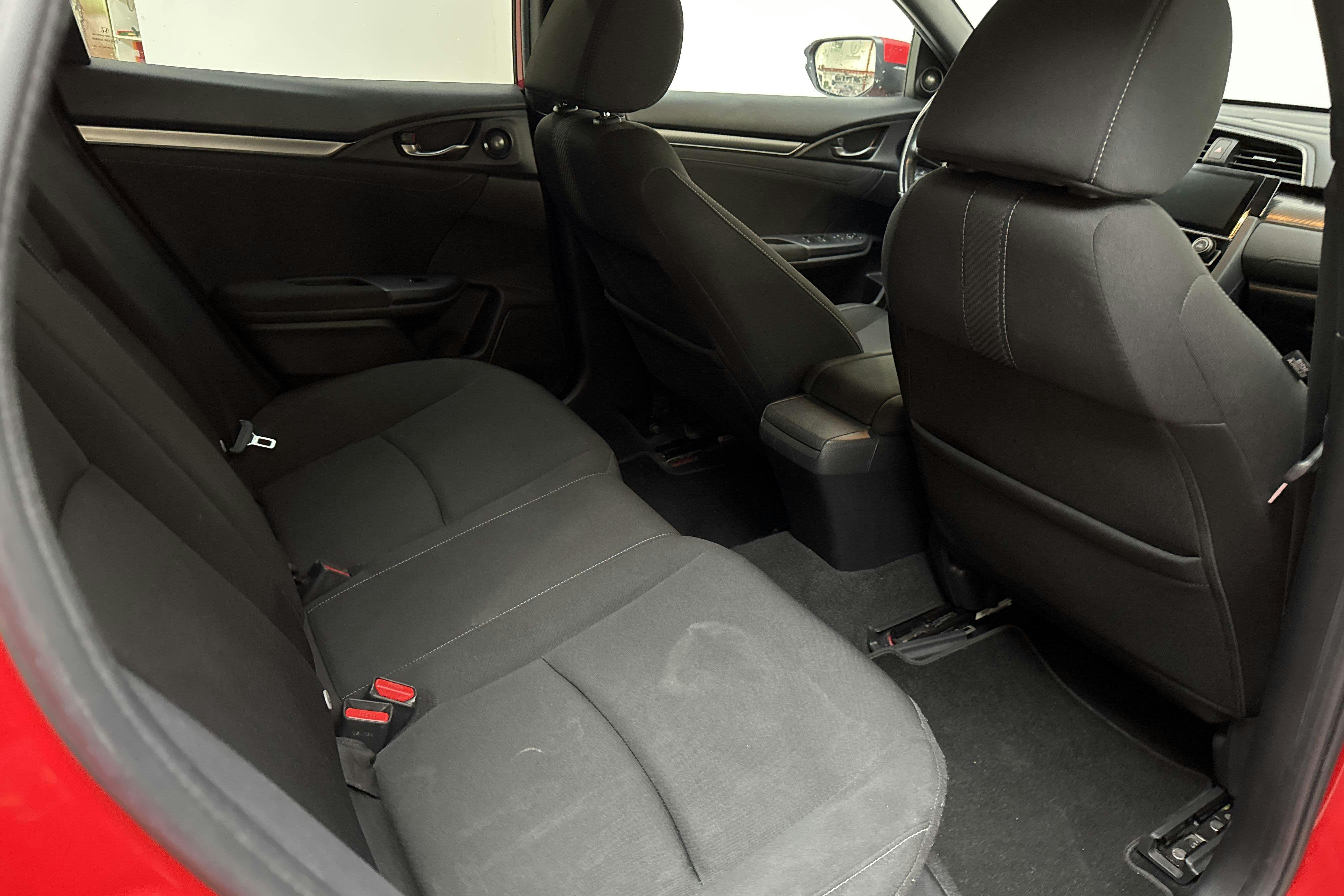 Vehicle Image 8
