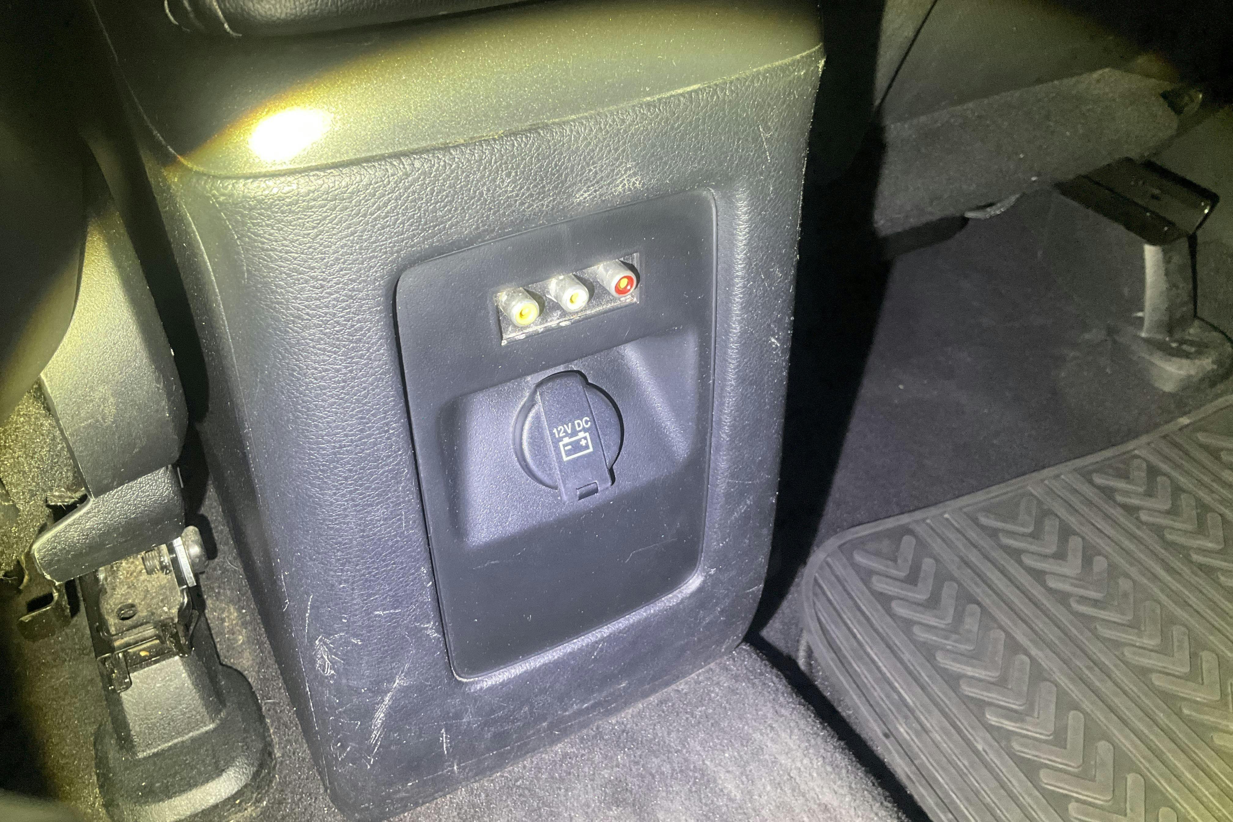 Vehicle Image 17