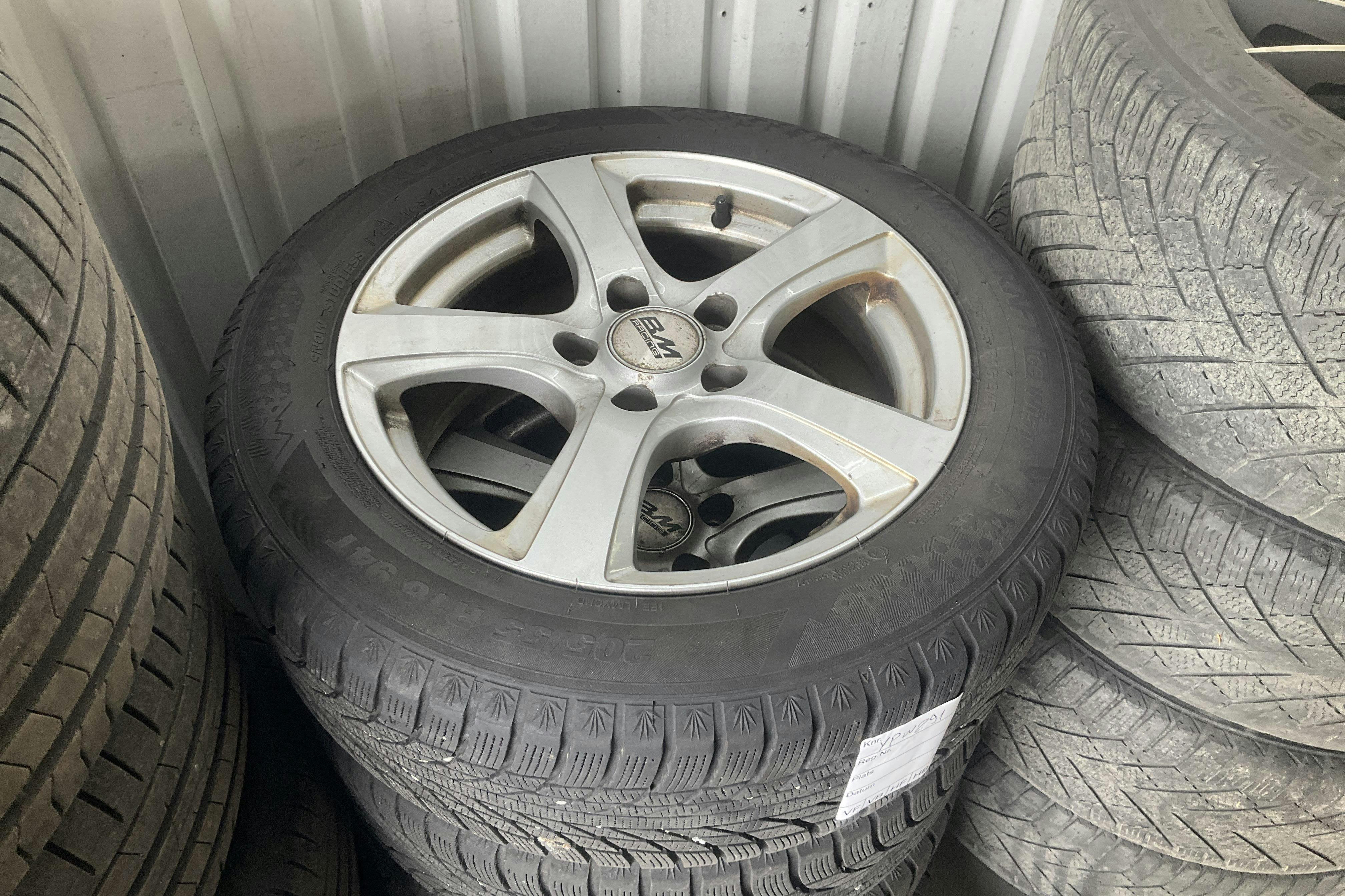 Vehicle Image 14