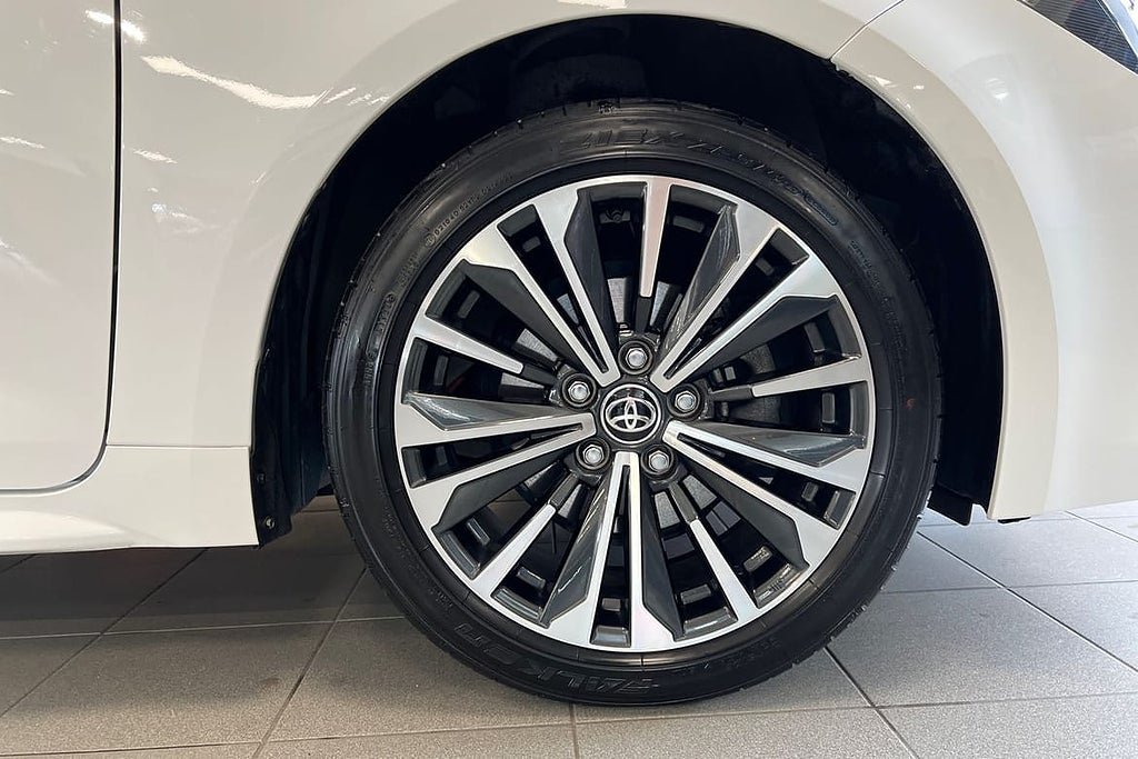 Vehicle Image 17