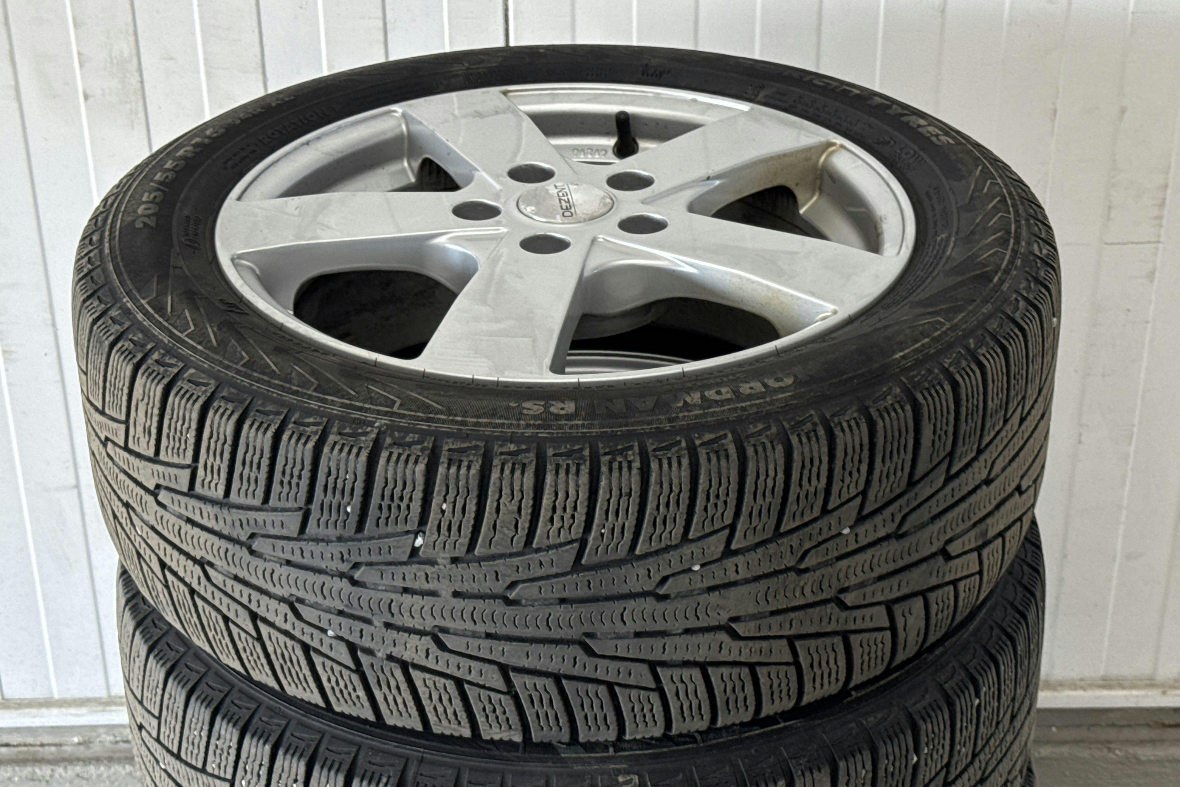 Vehicle Image 11