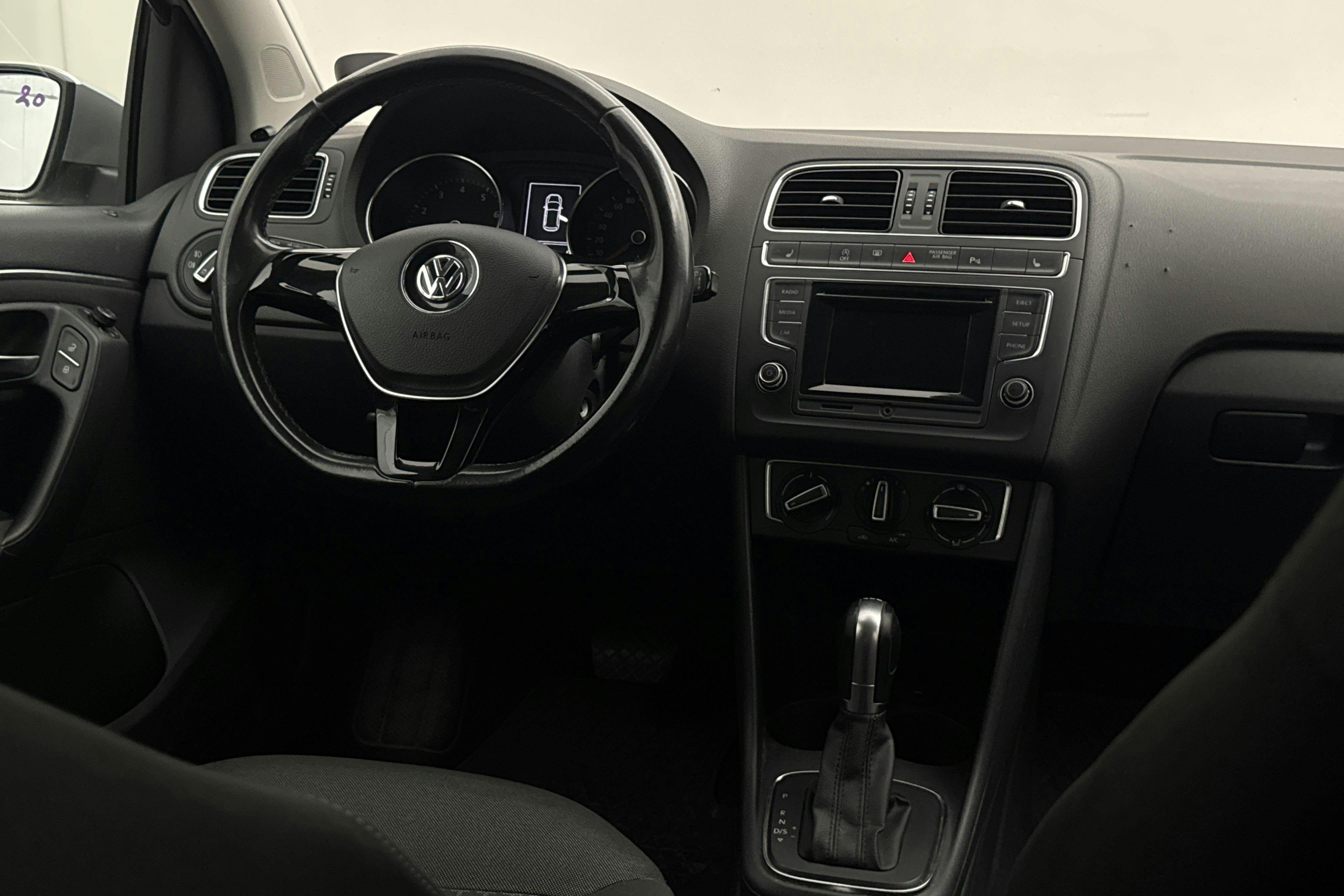 Vehicle Image 12