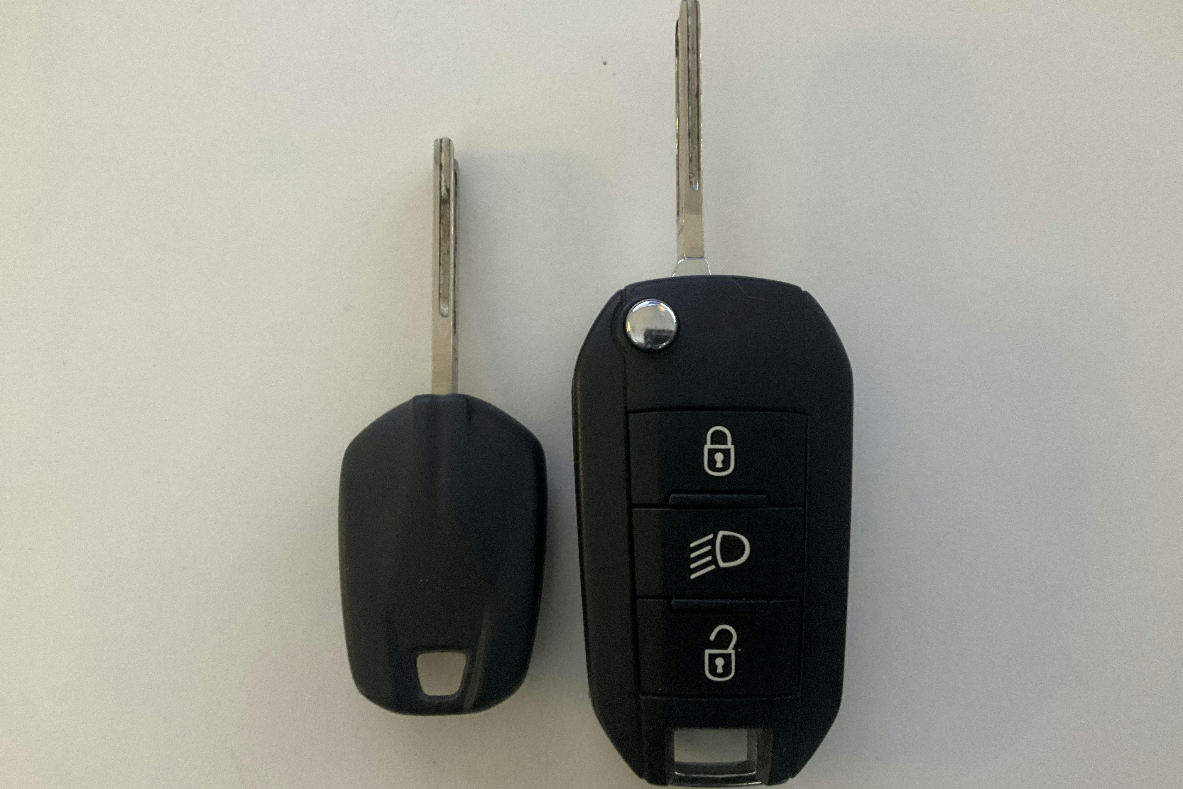 Vehicle Image 17