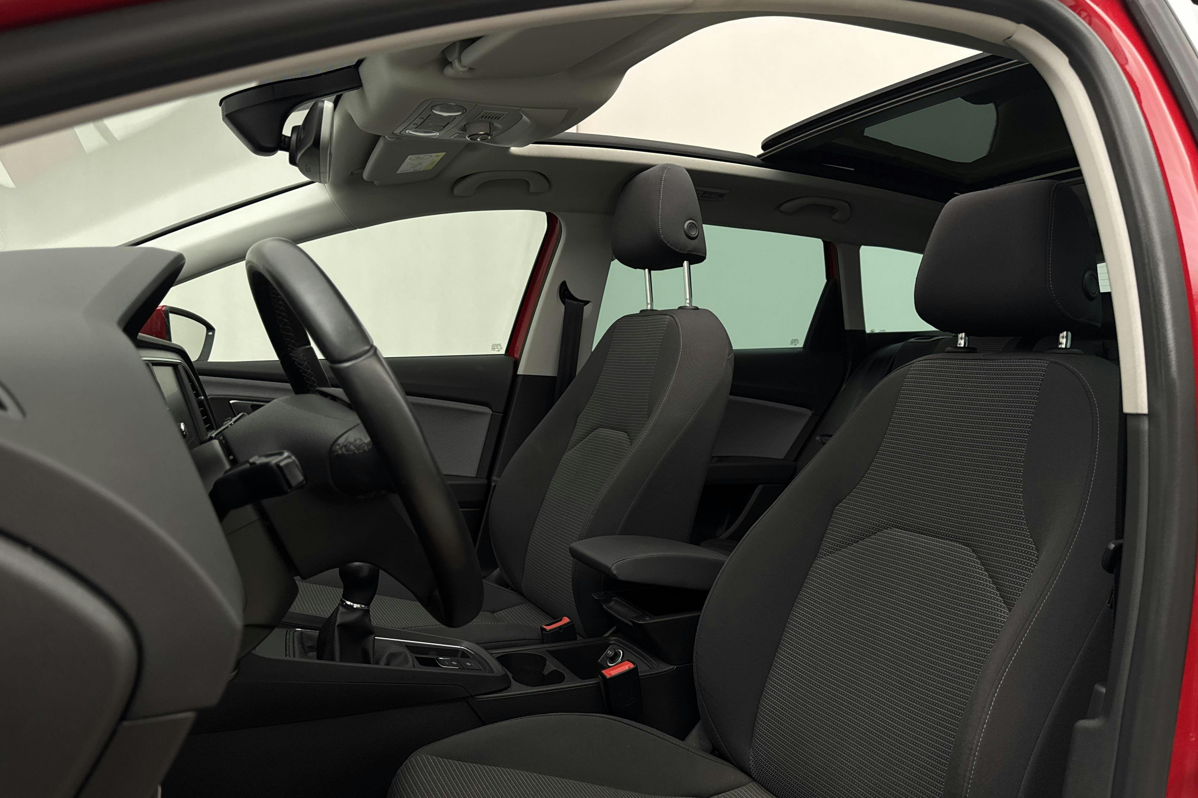 Vehicle Image 16
