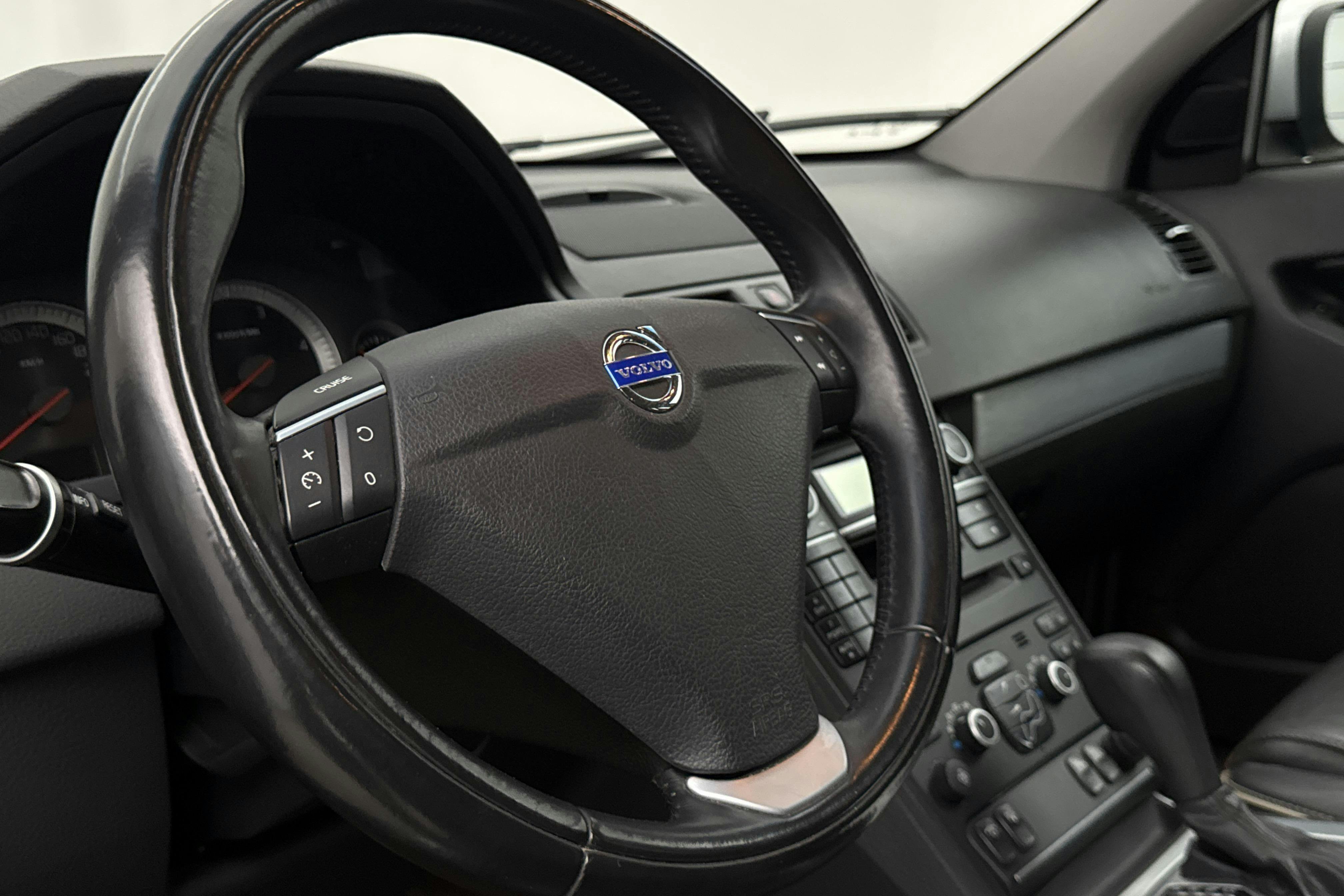 Vehicle Image 17