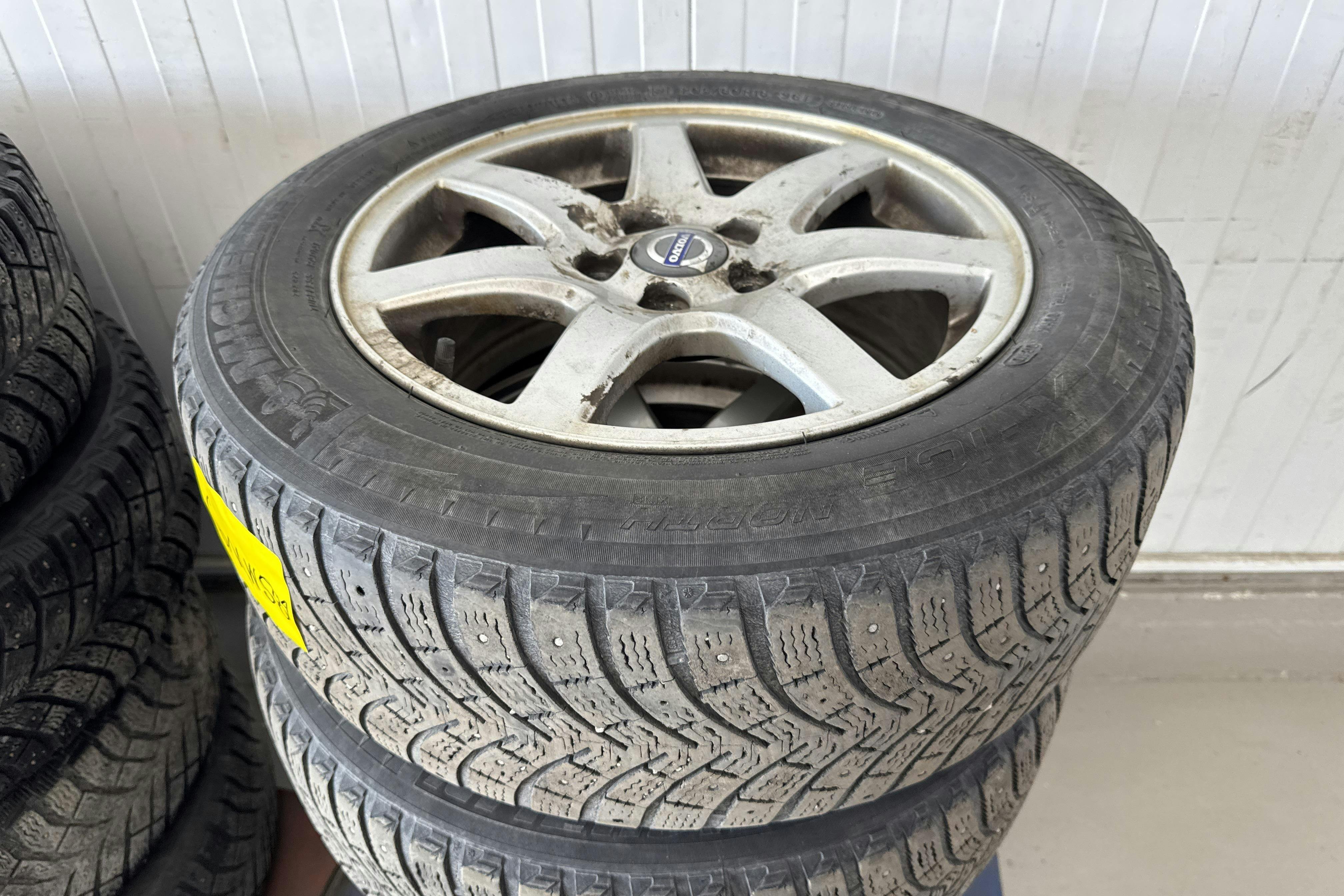 Vehicle Image 14