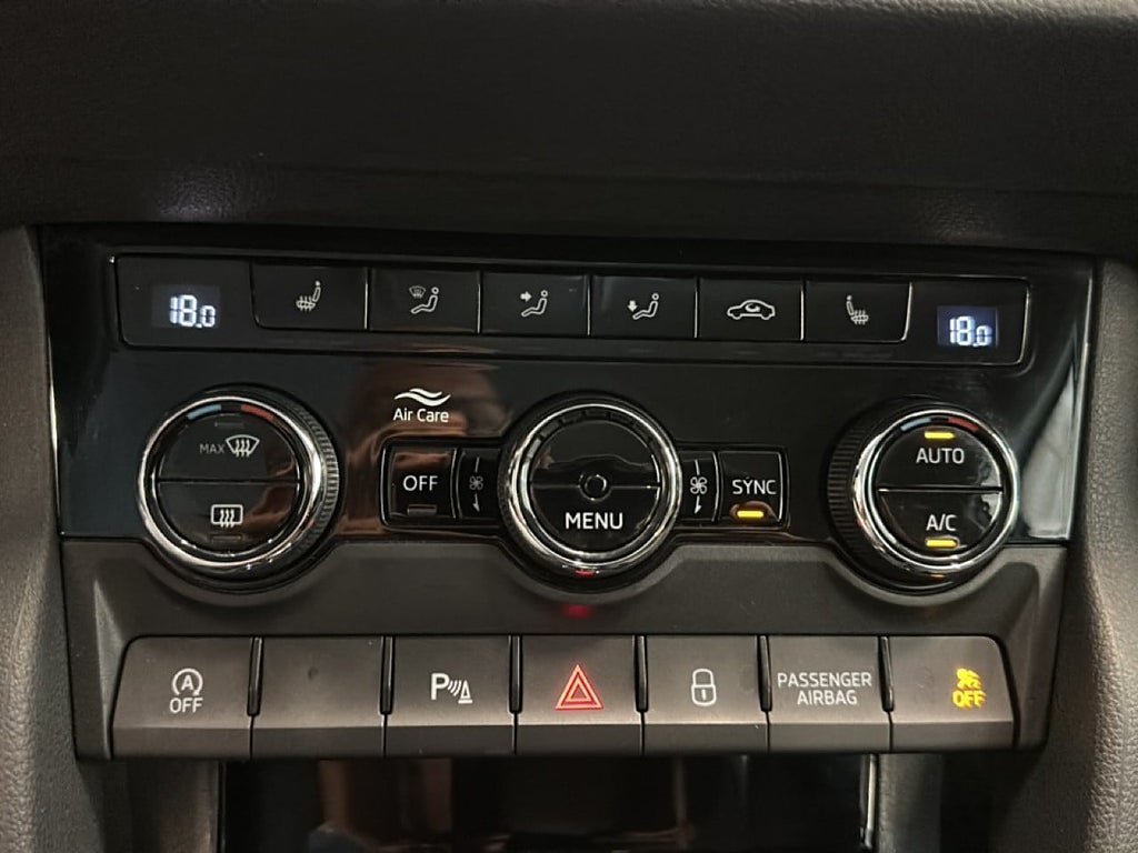 Vehicle Image 17