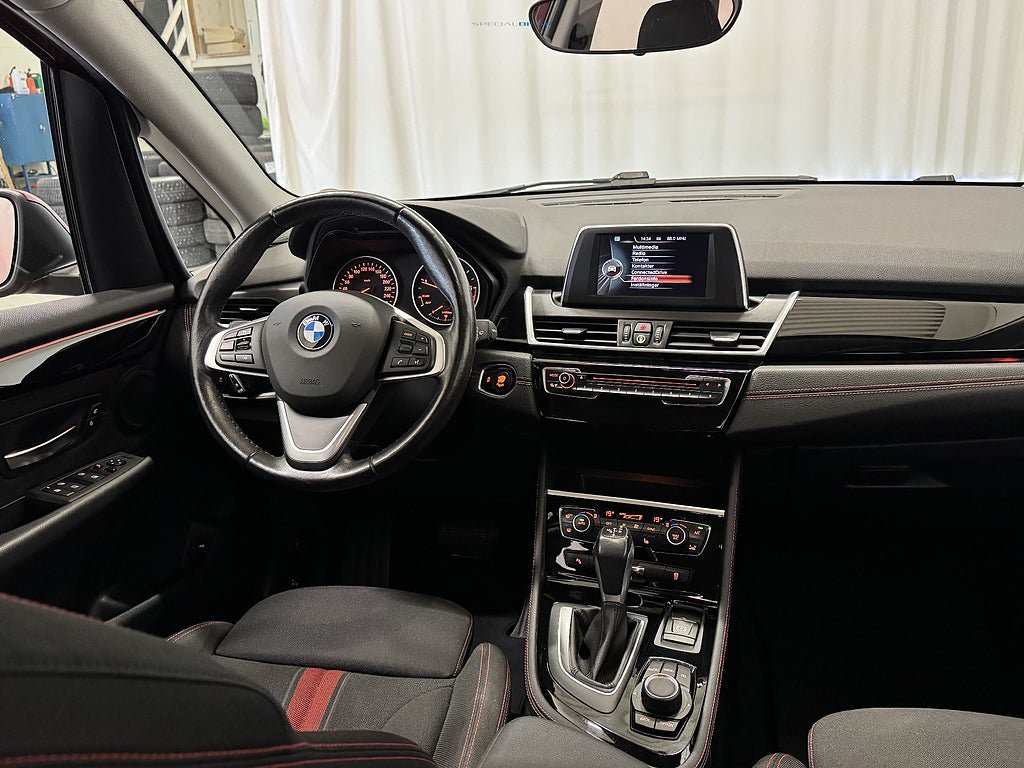 Vehicle Image 16