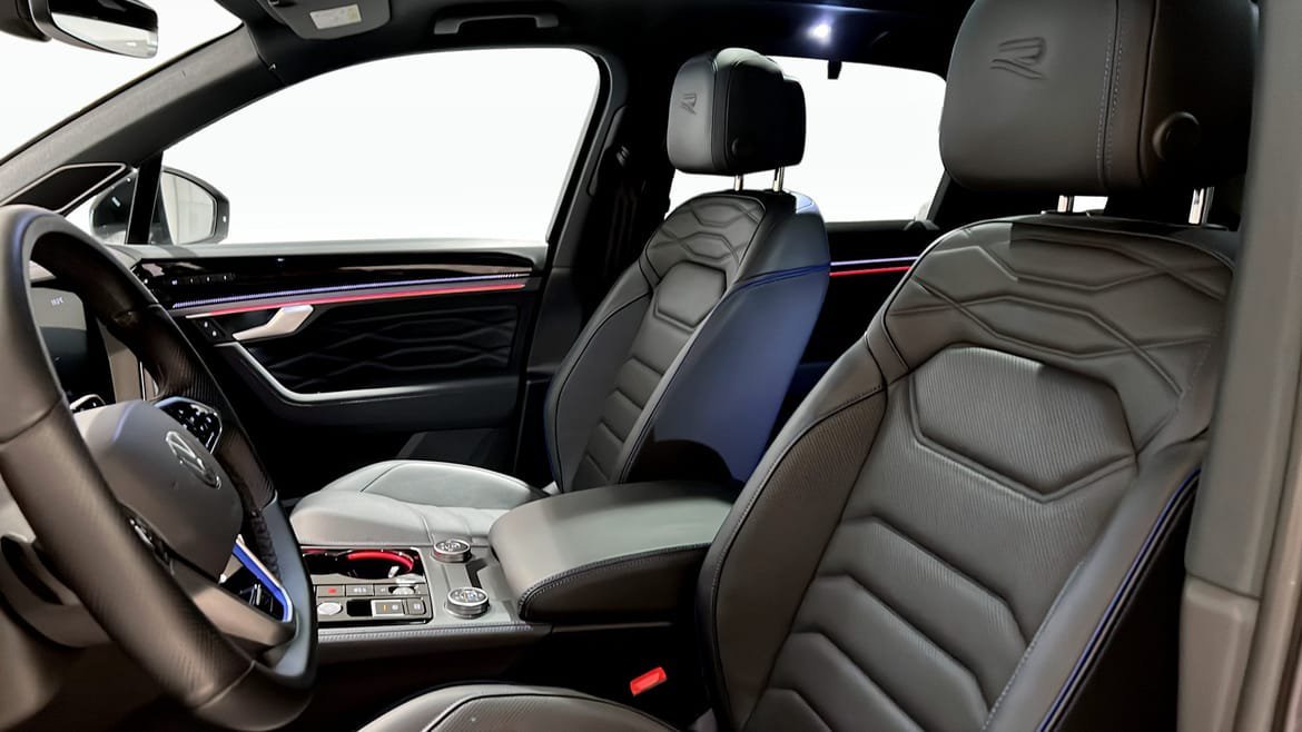 Vehicle Image 8