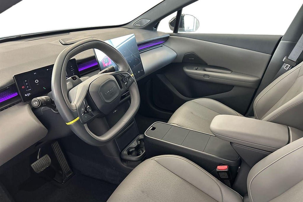 Vehicle Image 15