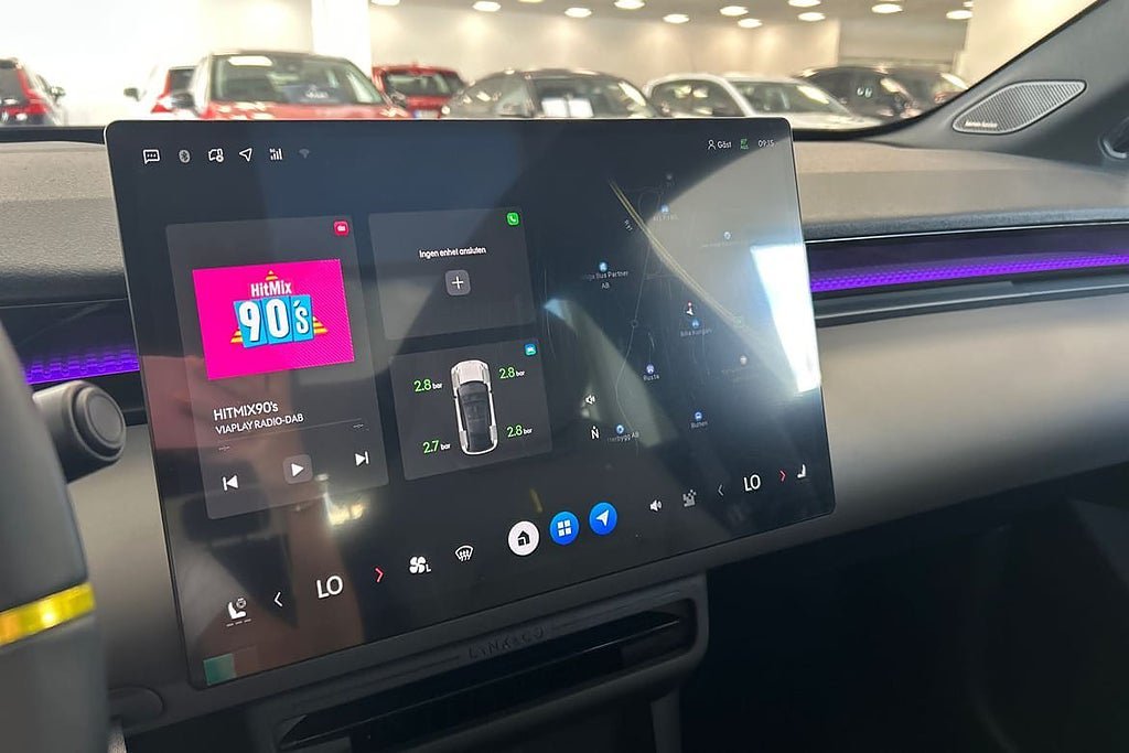 Vehicle Image 16