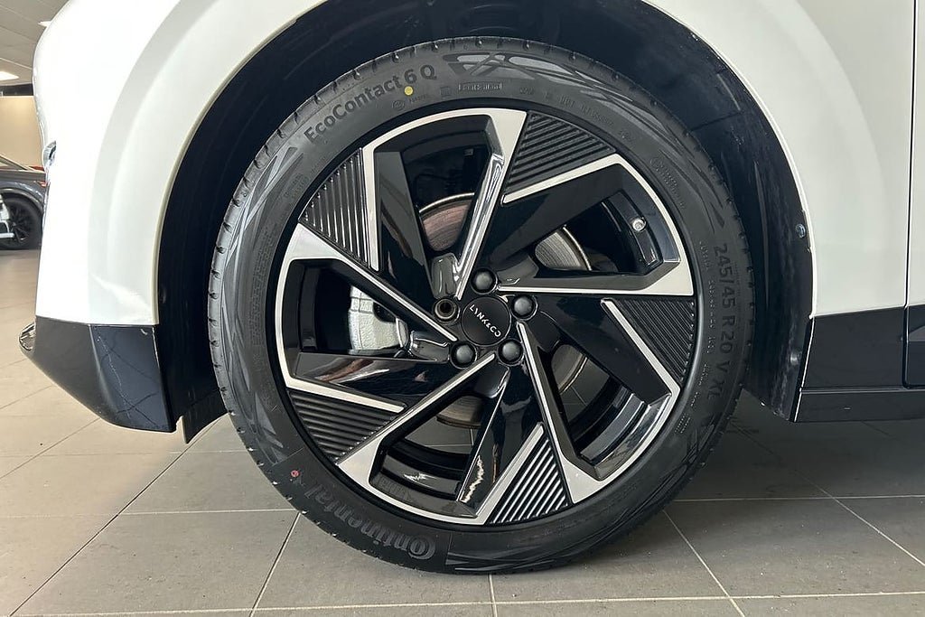 Vehicle Image 18