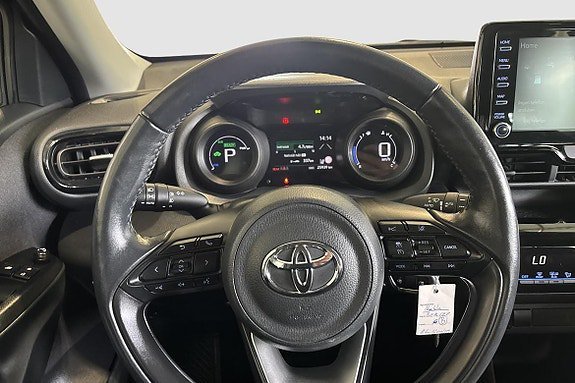 Vehicle Image 11