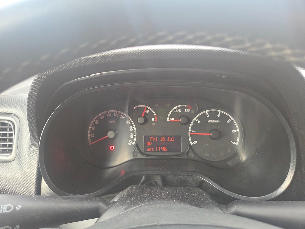 Vehicle Image 15