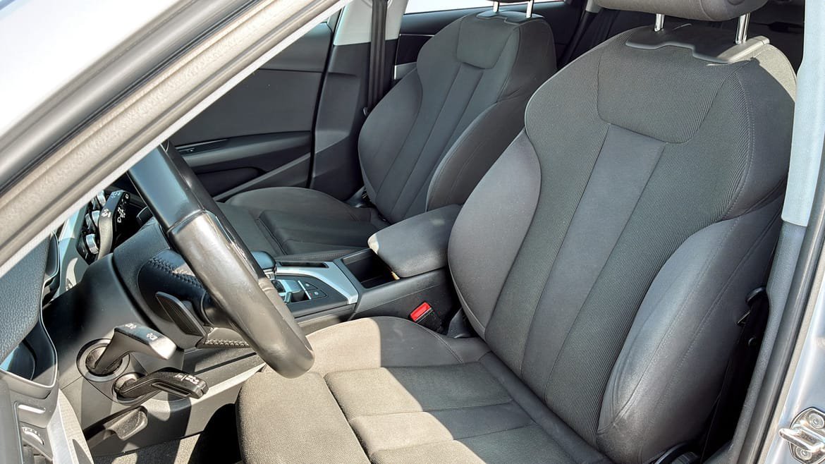 Vehicle Image 8