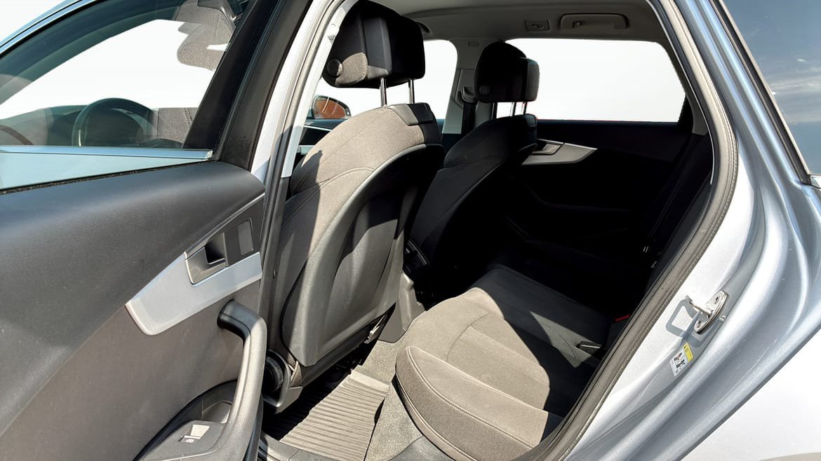 Vehicle Image 11
