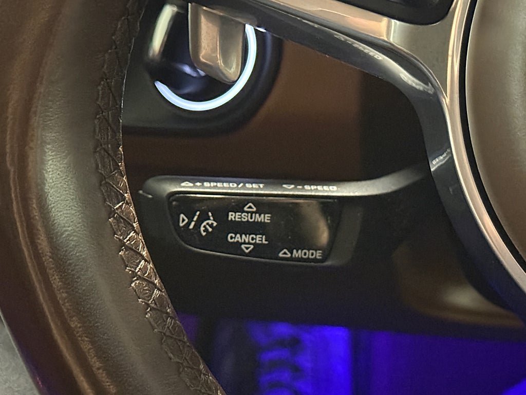 Vehicle Image 27