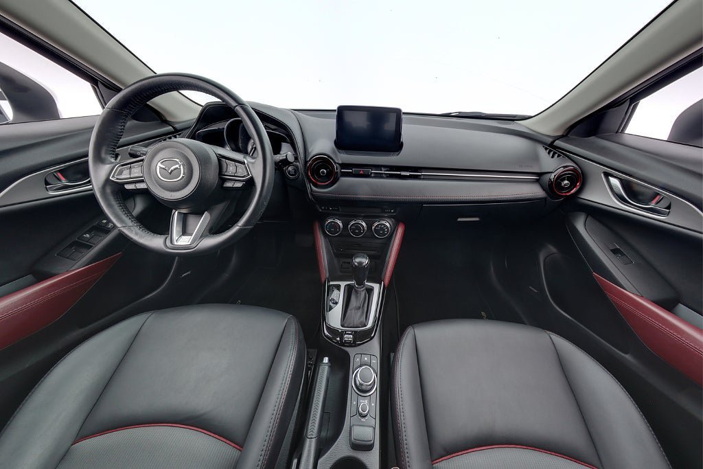 Vehicle Image 9