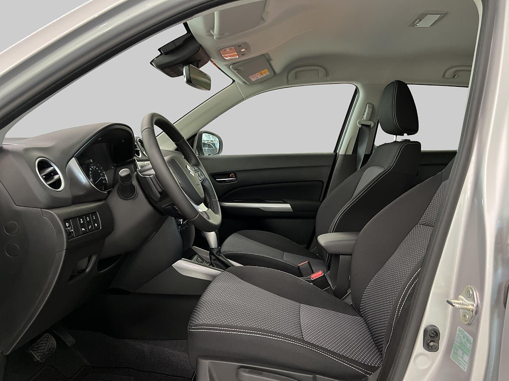 Vehicle Image 8