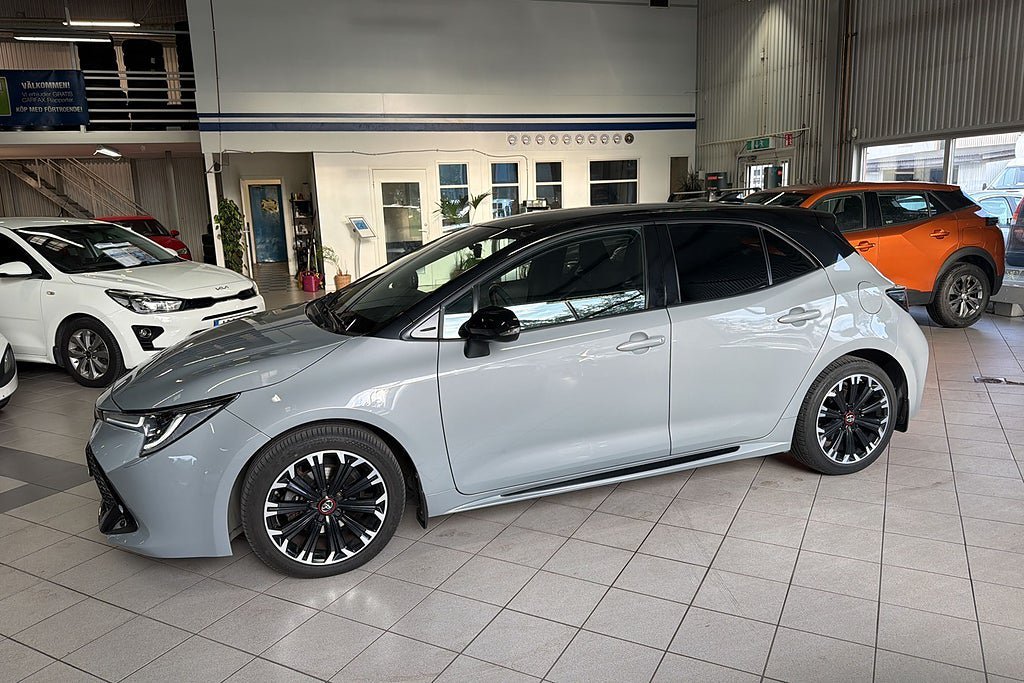 Vehicle Image 9
