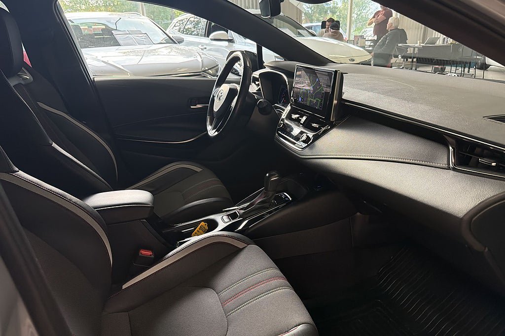 Vehicle Image 10