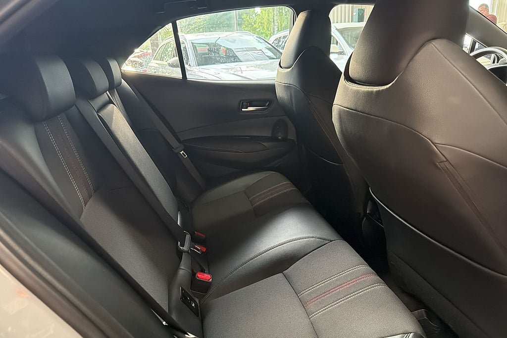 Vehicle Image 11