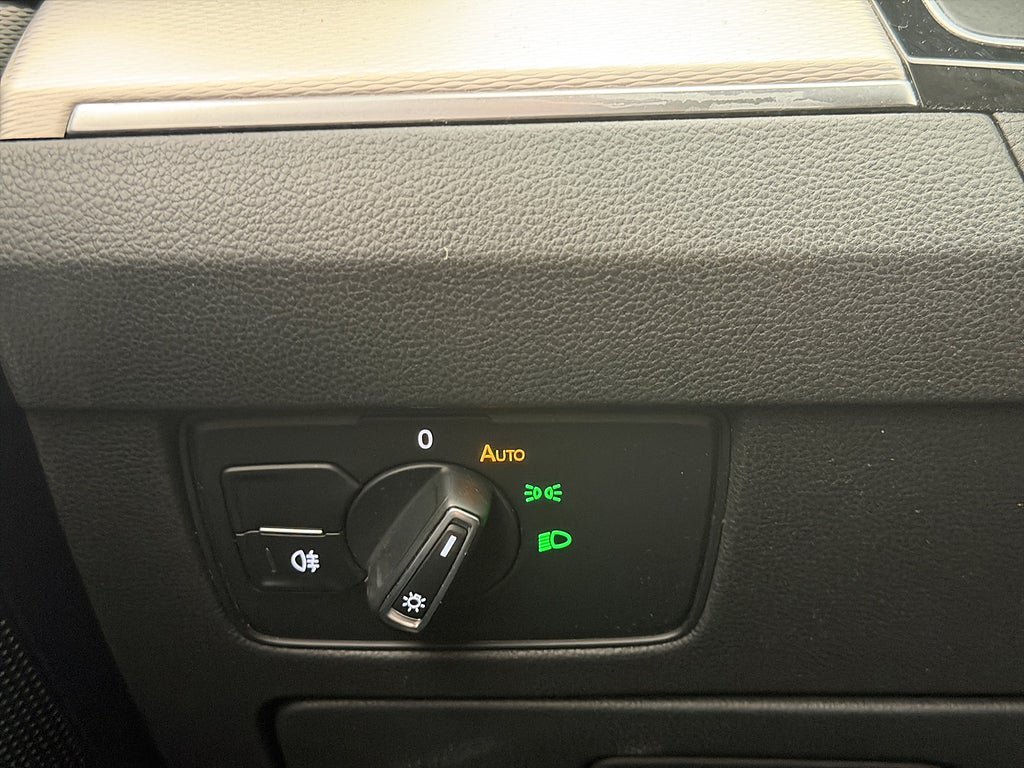 Vehicle Image 26