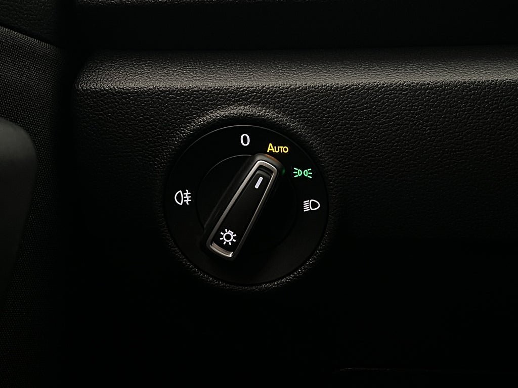 Vehicle Image 26