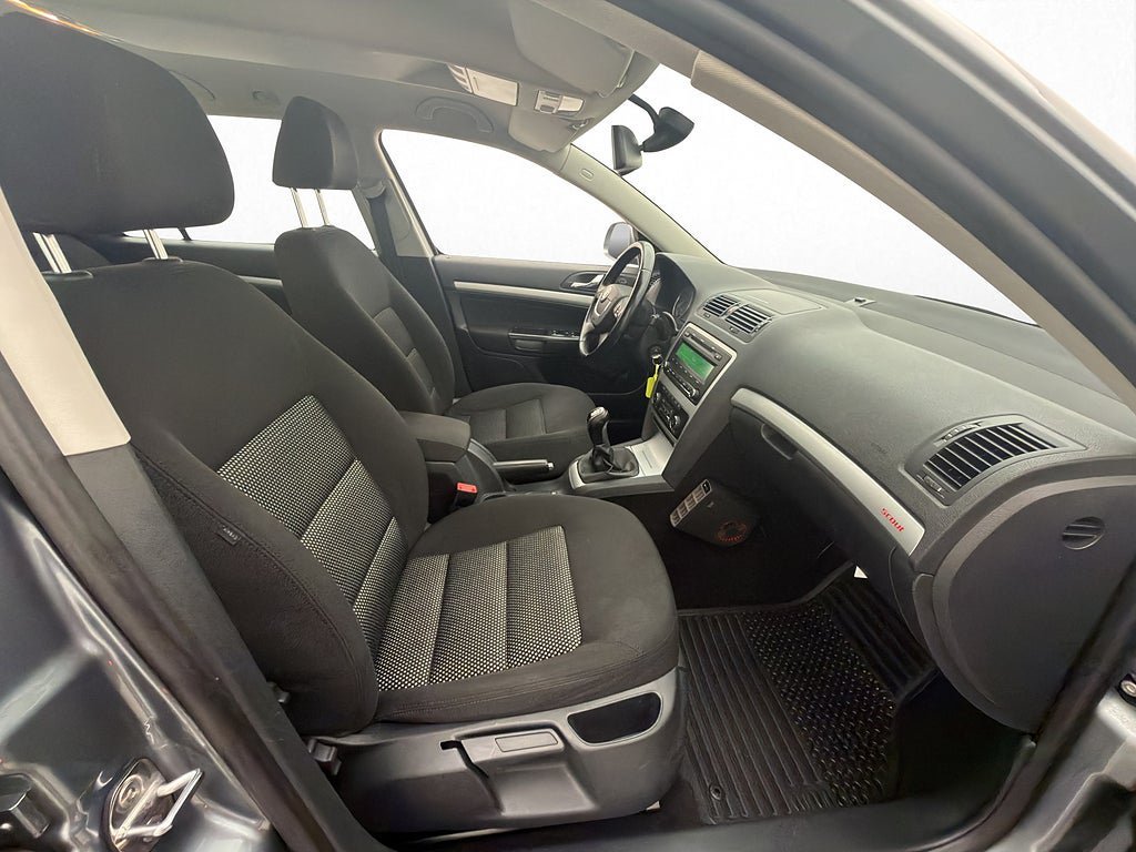 Vehicle Image 24