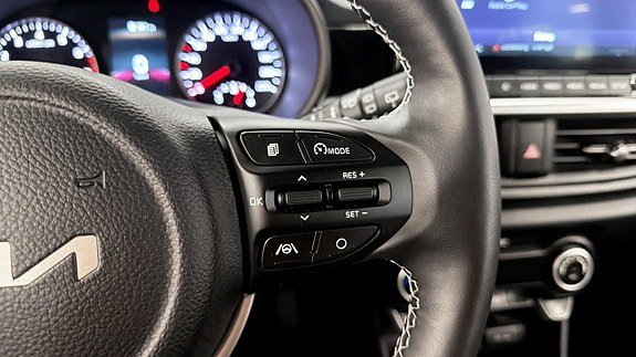 Vehicle Image 24