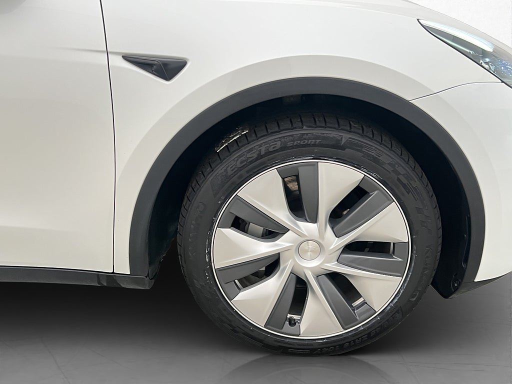 Vehicle Image 35