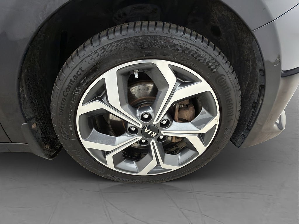 Vehicle Image 36