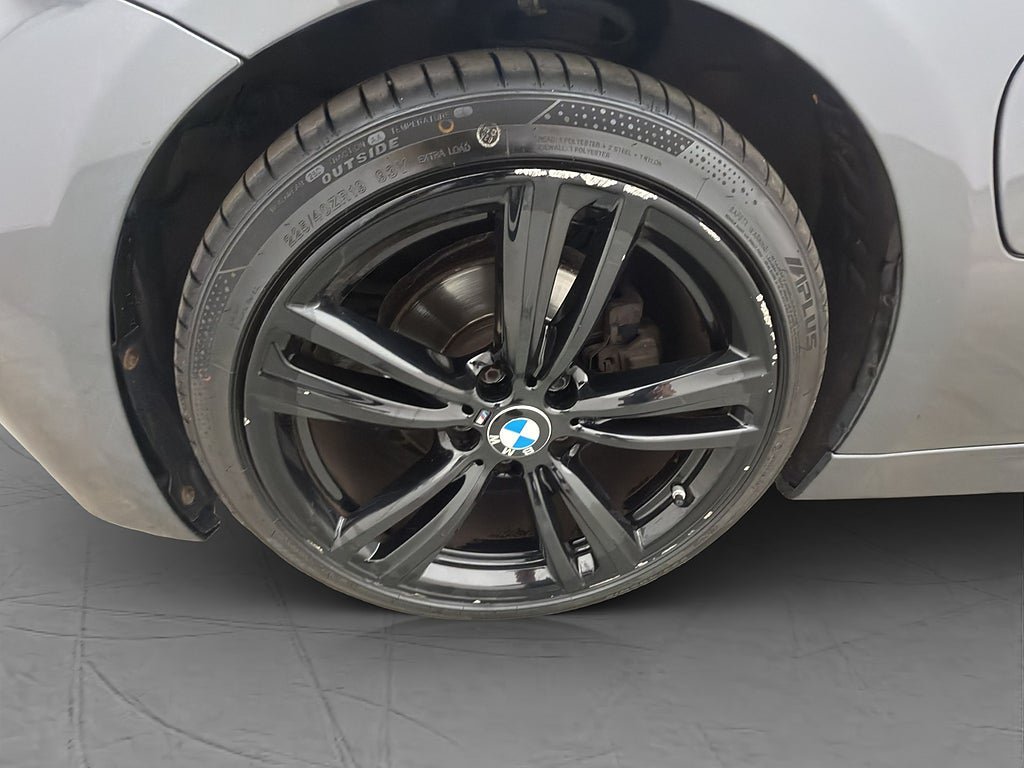 Vehicle Image 33
