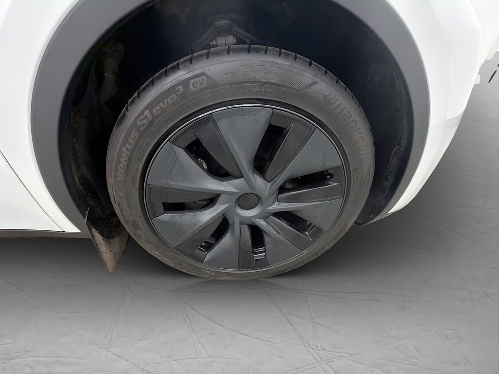 Vehicle Image 35