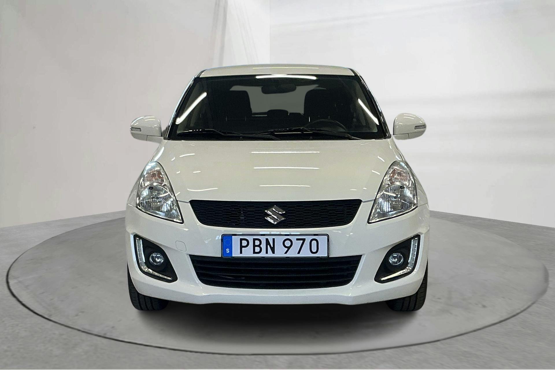 Vehicle Image 4