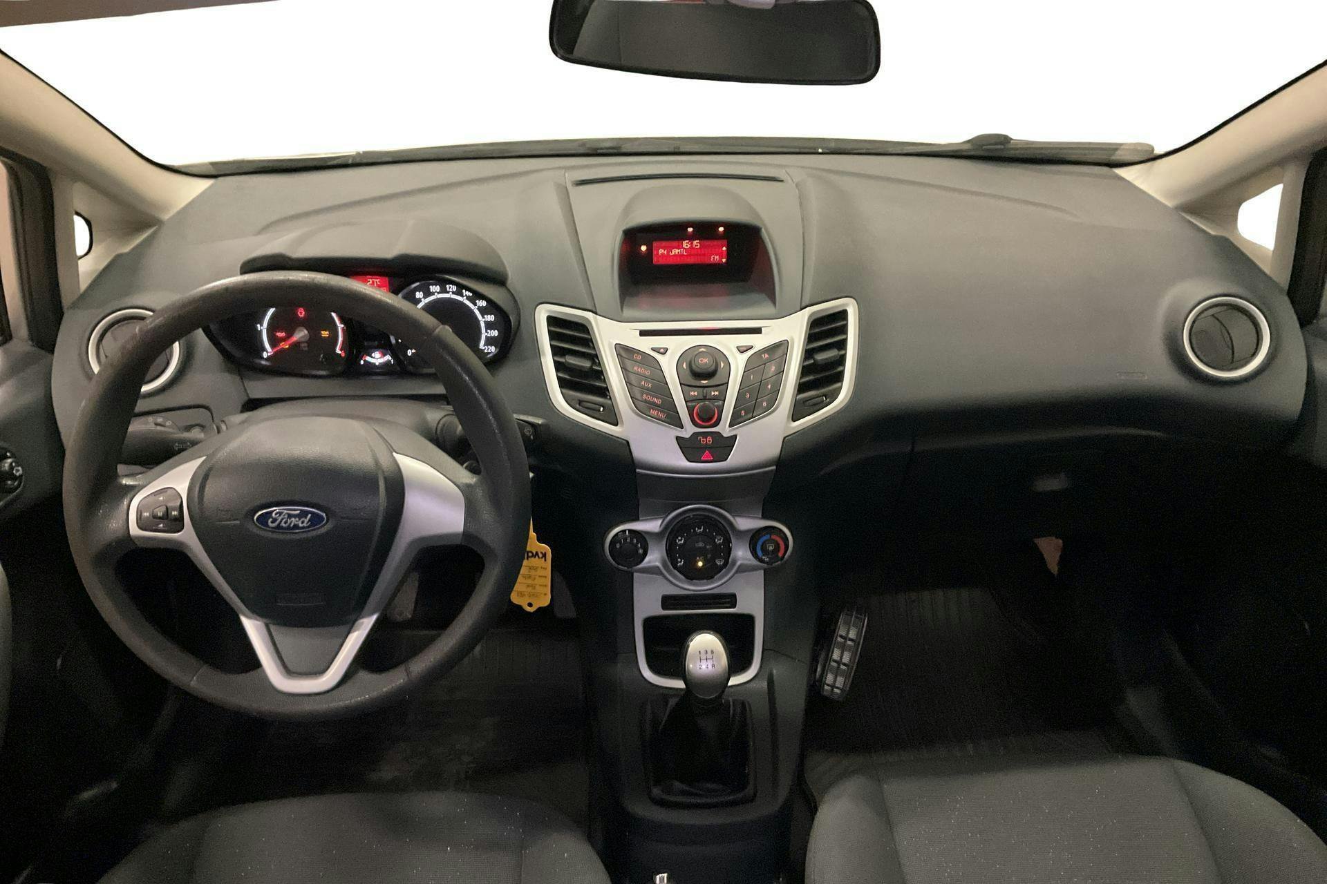 Vehicle Image 6