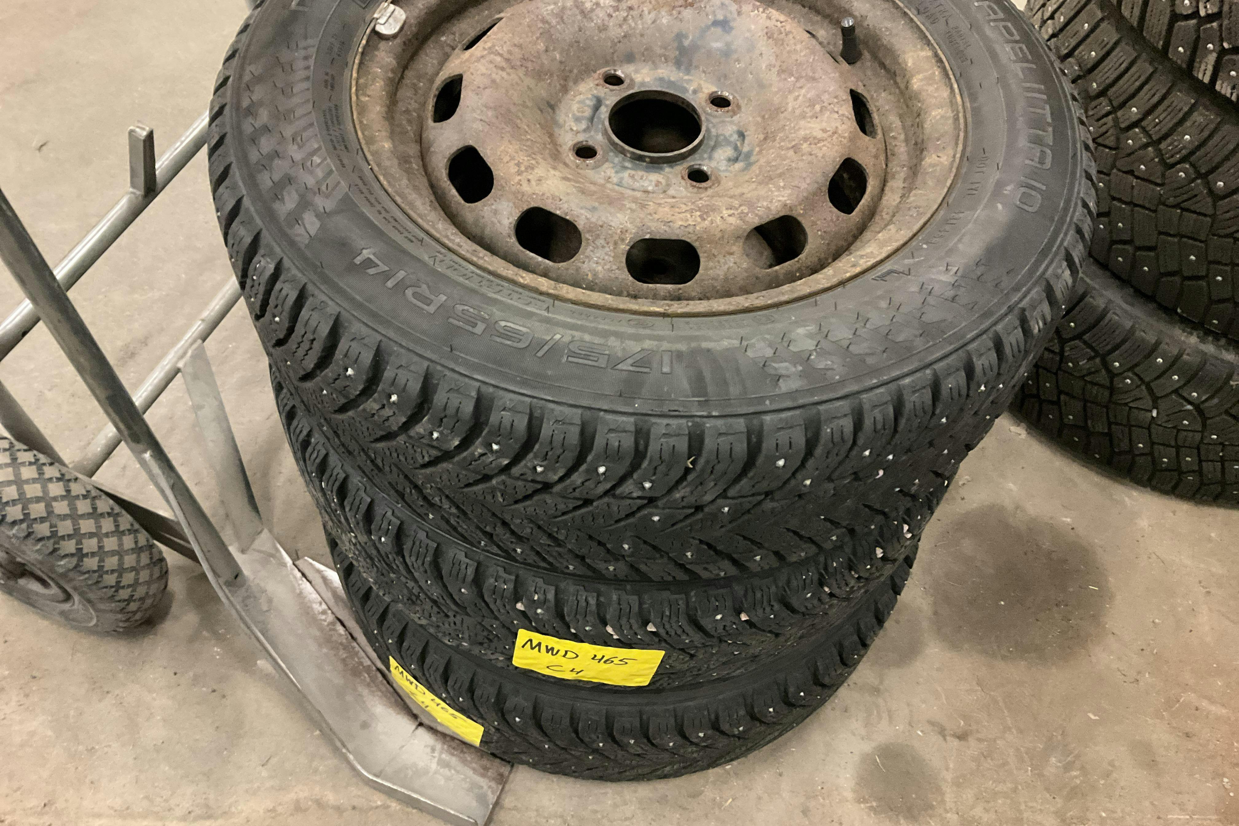 Vehicle Image 12