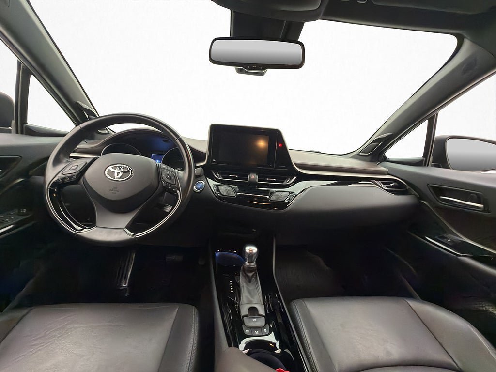 Vehicle Image 12