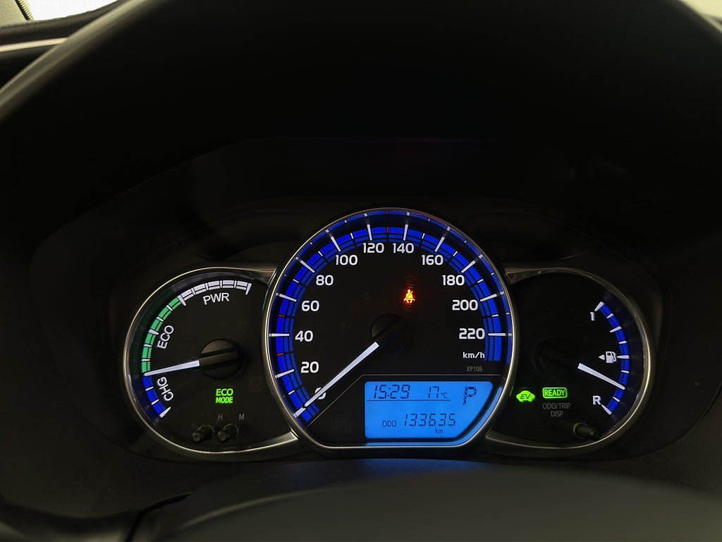 Vehicle Image 13