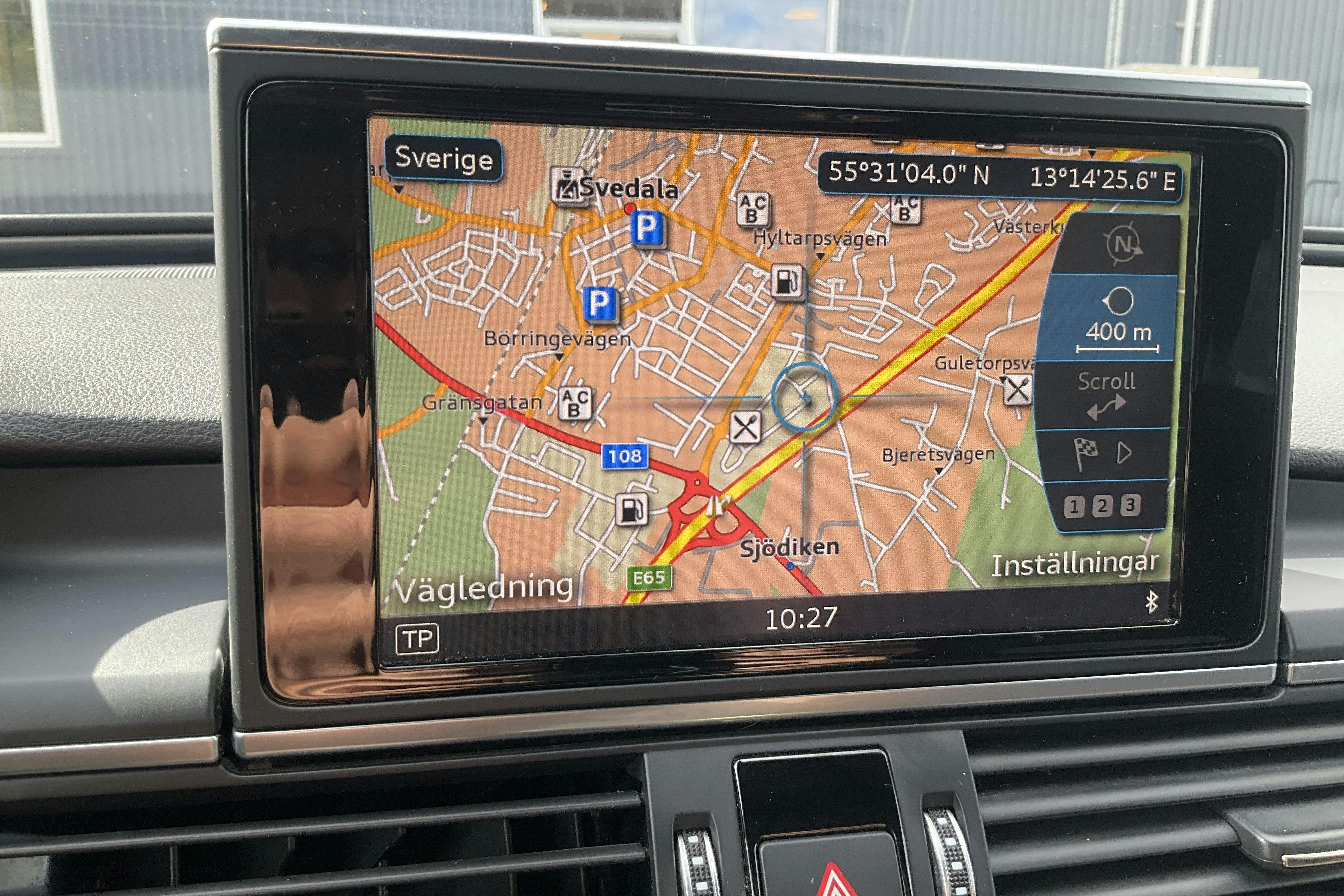 Vehicle Image 11